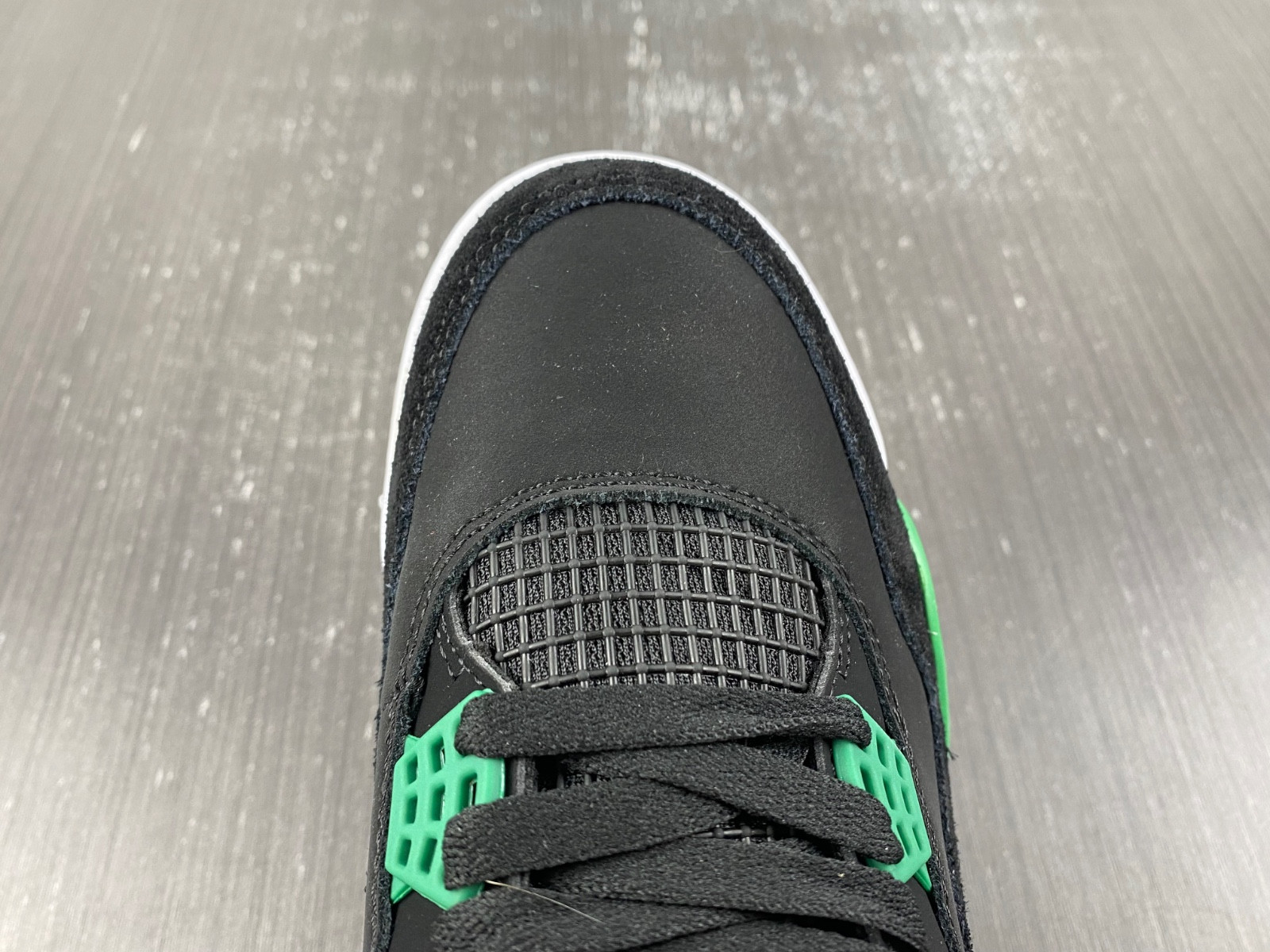NIKE SB X AIR JORDAN 4 DR5415-030