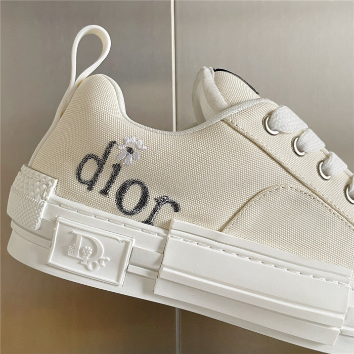 B23 SKATER SNEAKER