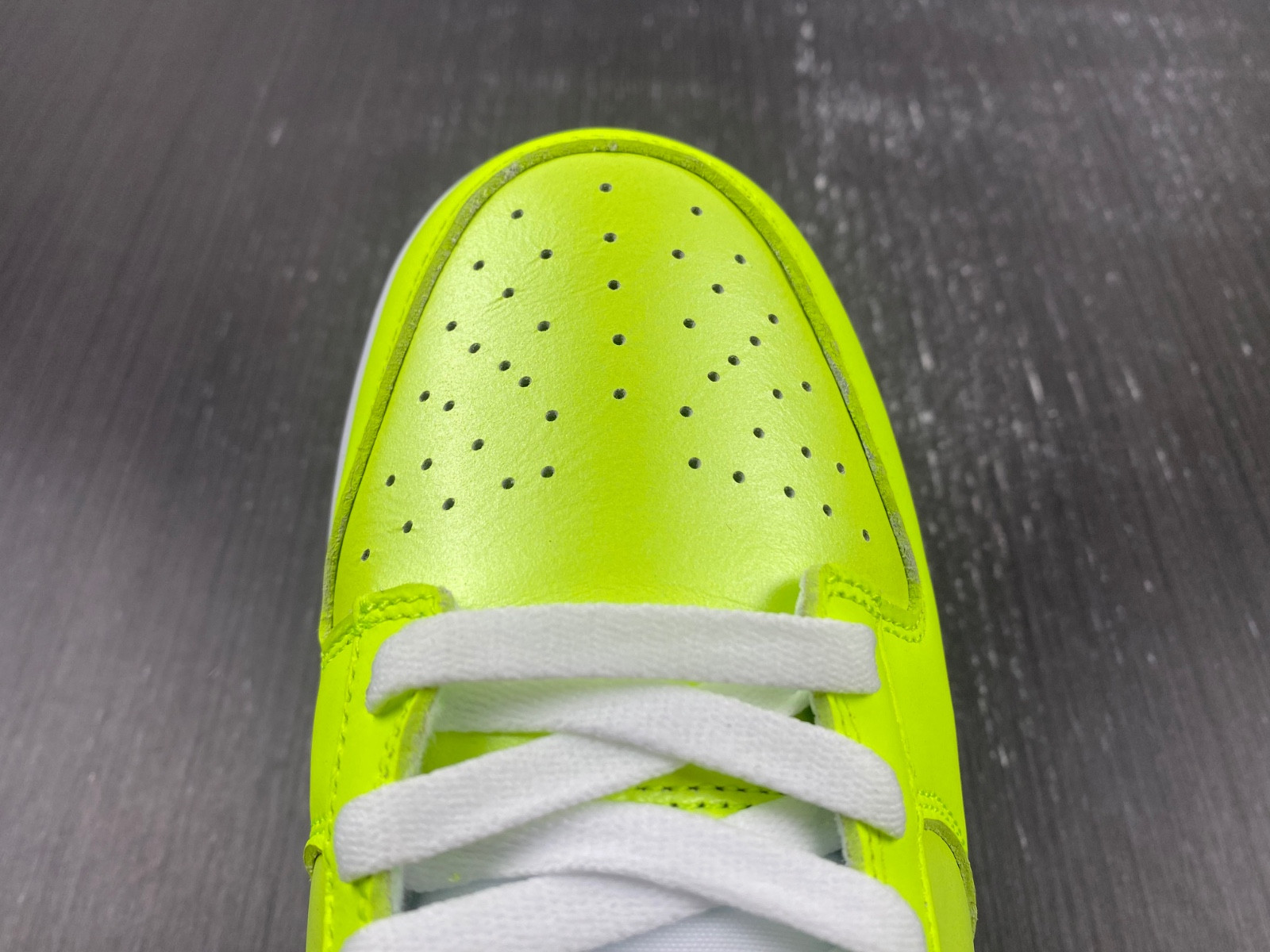 Nike Dunk Low “Glow in the Dark” FJ4610-702