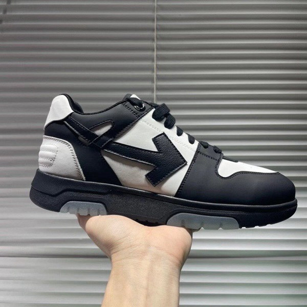 Off-White c/o Virgil Abloh