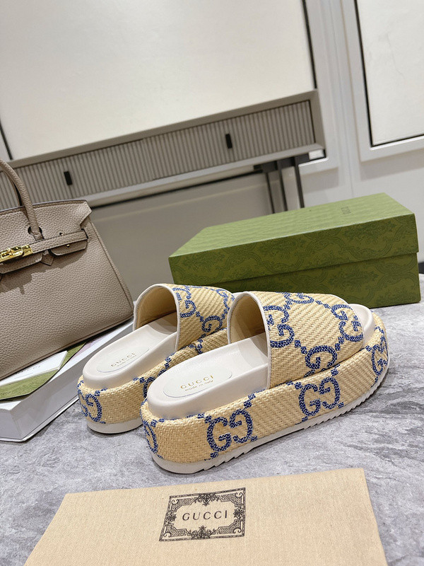 GUC LEATHER SLIDE