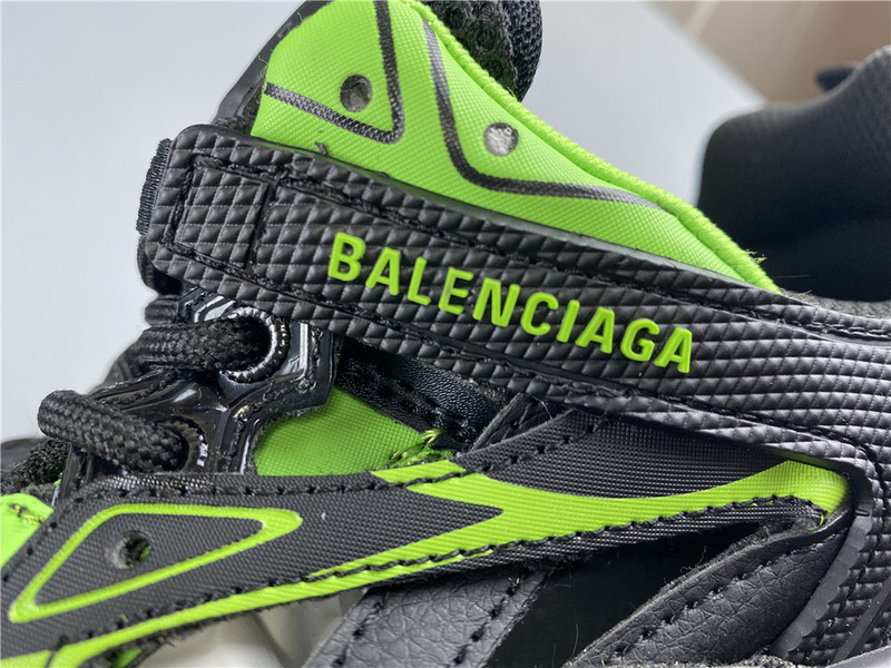 Ba*len*cia*ga tess s. gomma trek low top sneakers (black and green) 570391 w2gn1 1012