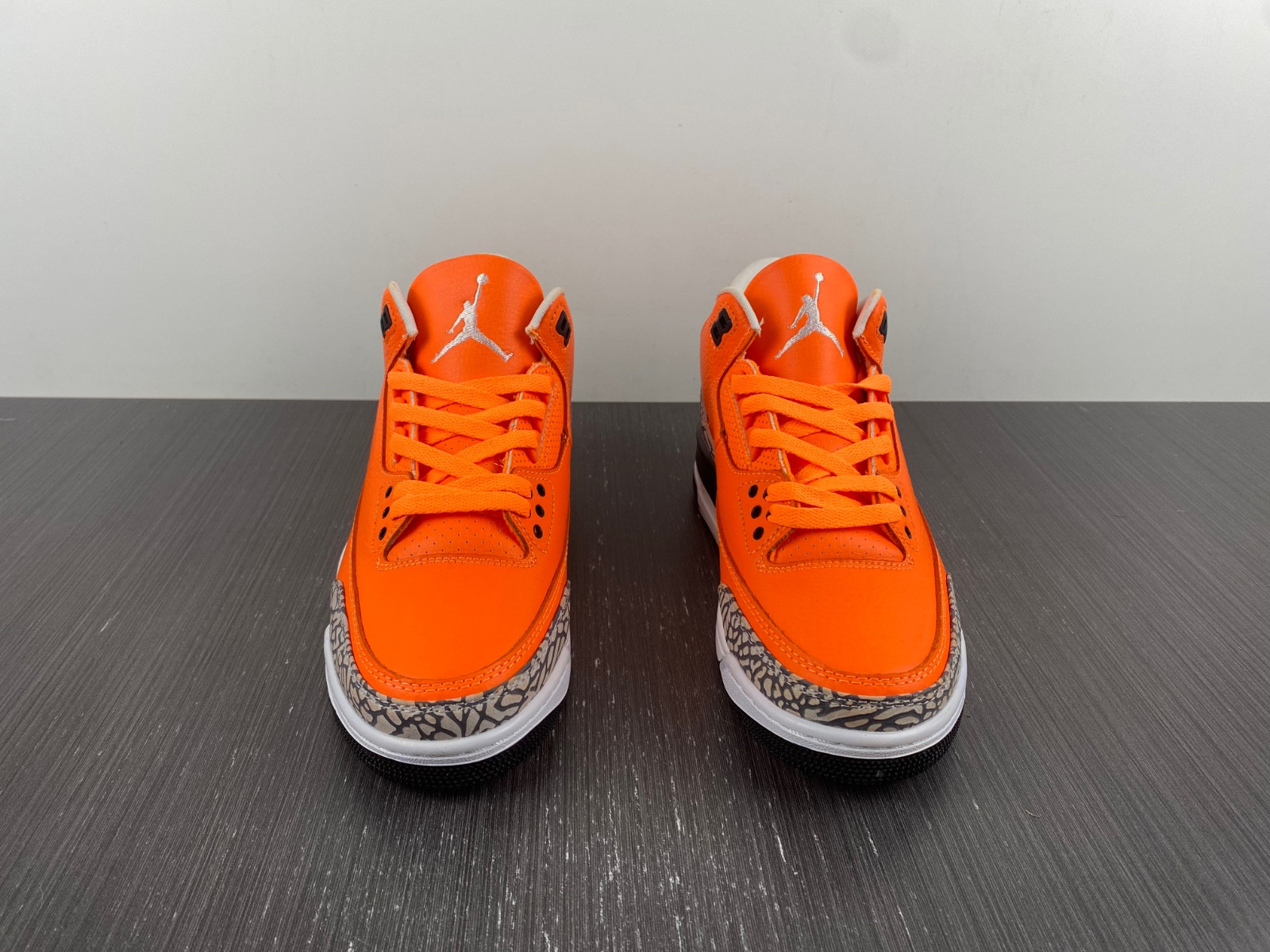 Air Jordan 3 Retro CT8532-801