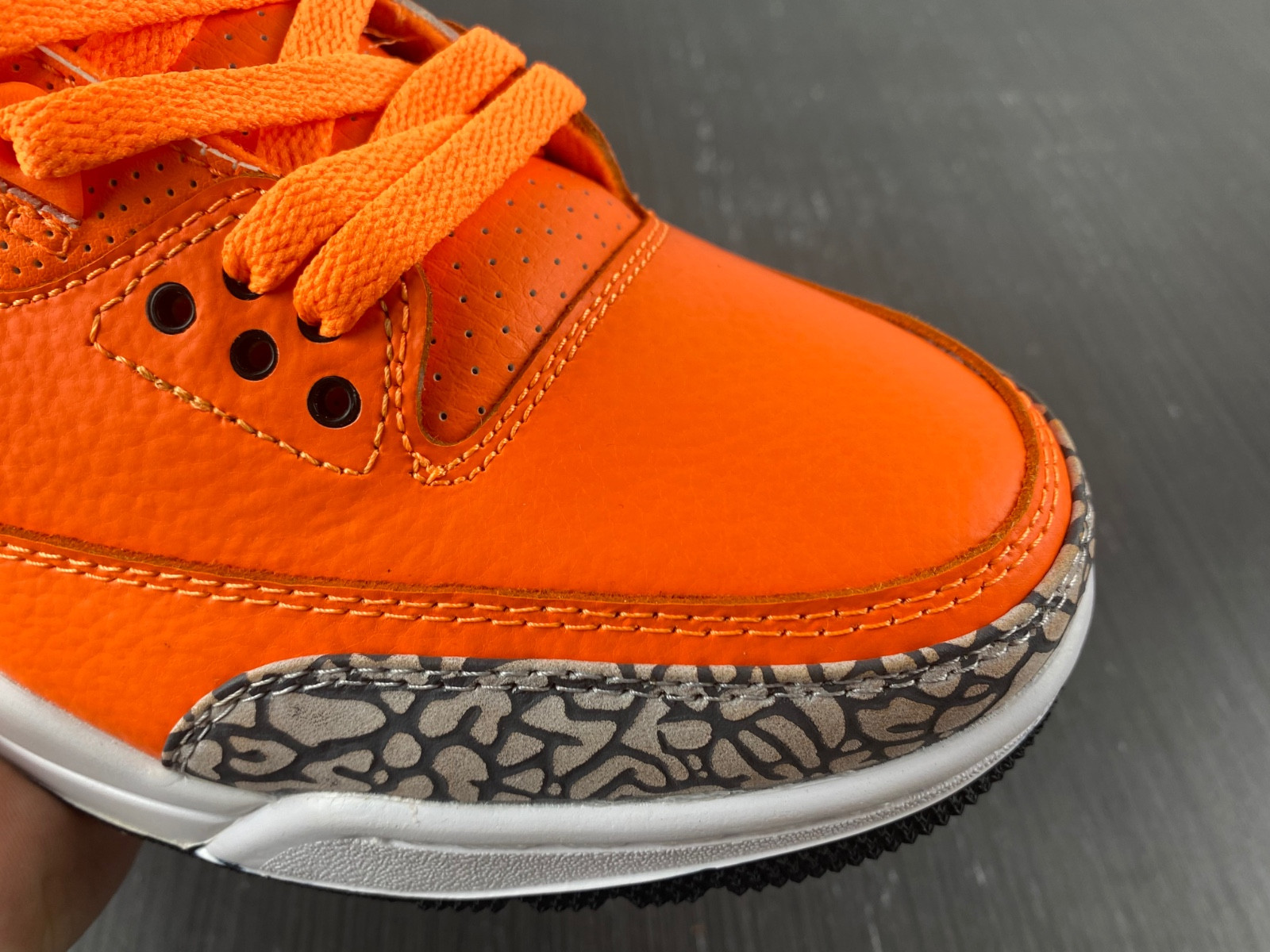Air Jordan 3 Retro CT8532-801