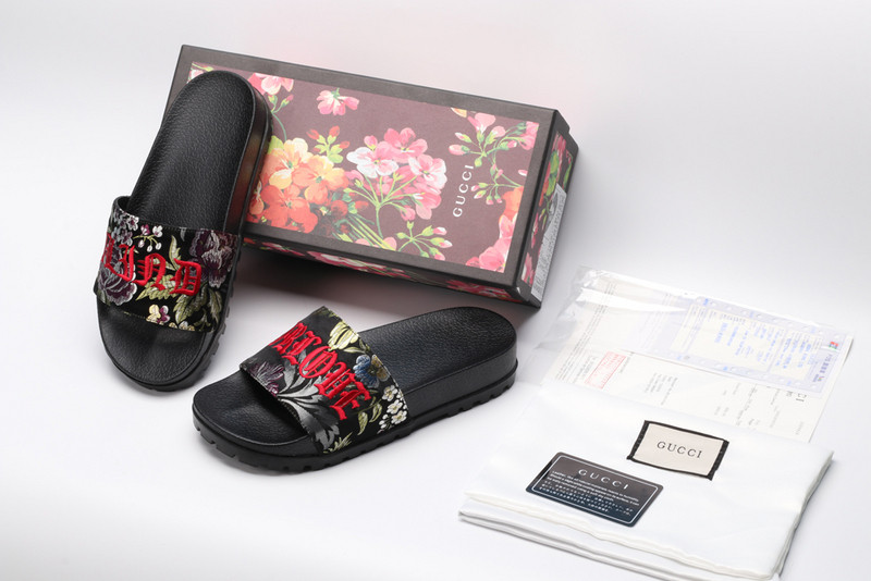 GUC LEATHER SLIDE