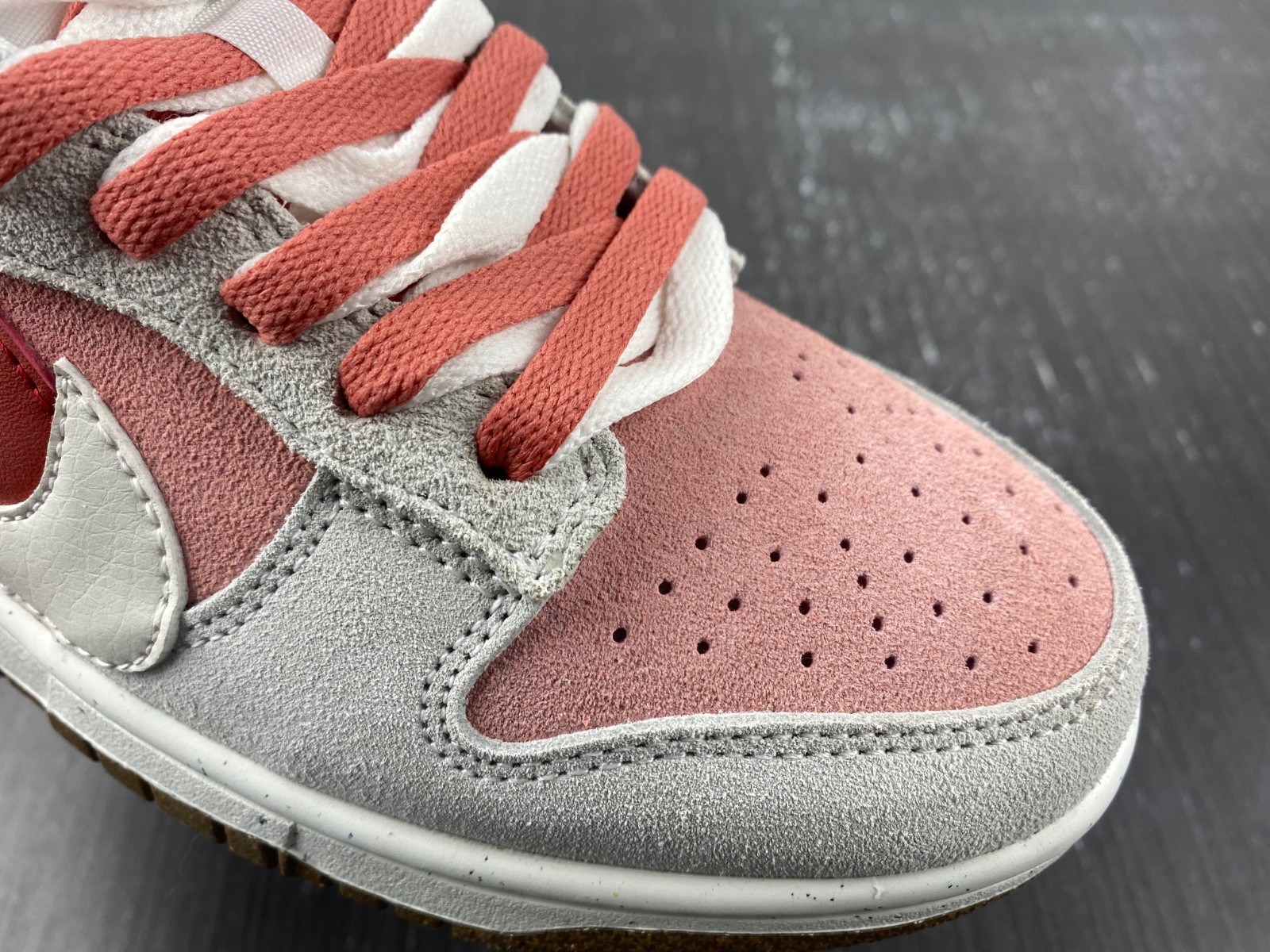 Nike Dunk Low SE DO9457-110