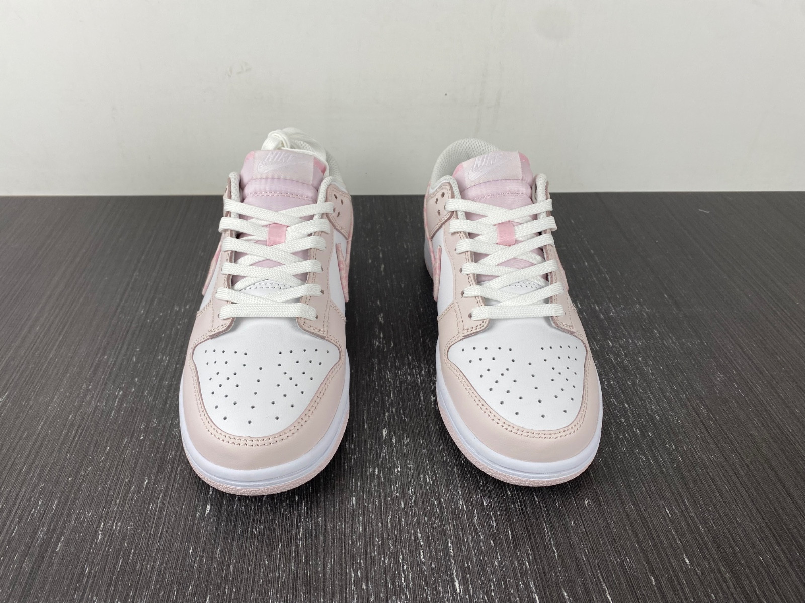 Nike Dunk Low "Pink Paisley" FD1449-100
