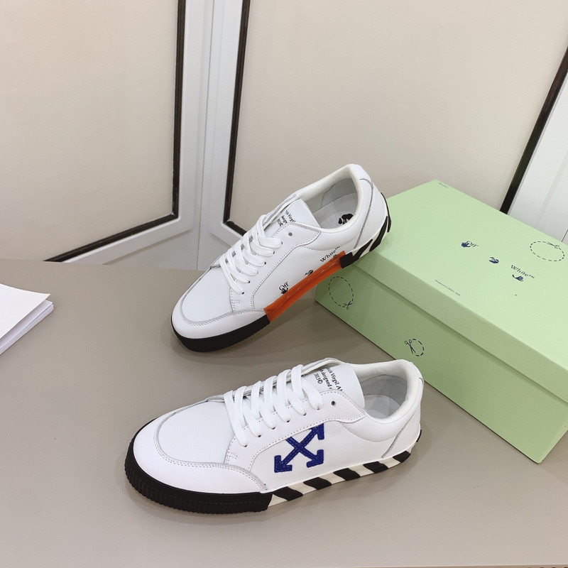 Off-White c/o Virgil Abloh