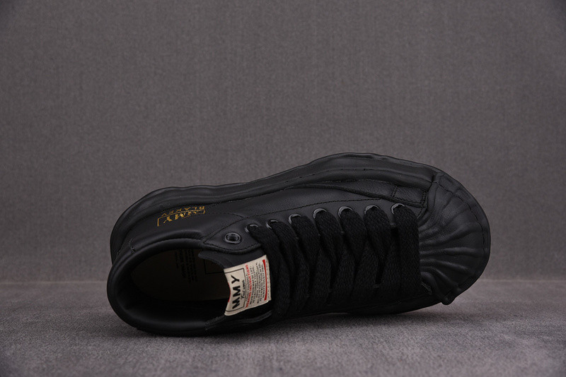 MAISON MIHARA SNEAKERS