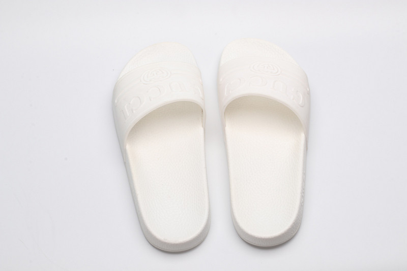 GUC LEATHER SLIDE