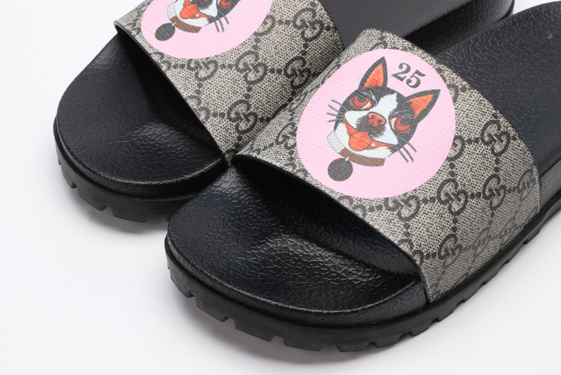 GUC LEATHER SLIDE