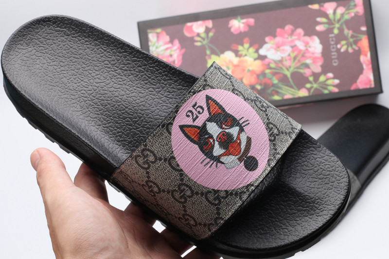 GUC LEATHER SLIDE