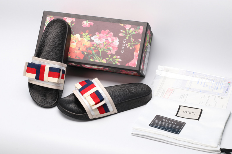 GUC LEATHER SLIDE