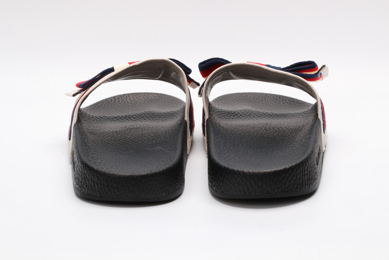 GUC LEATHER SLIDE