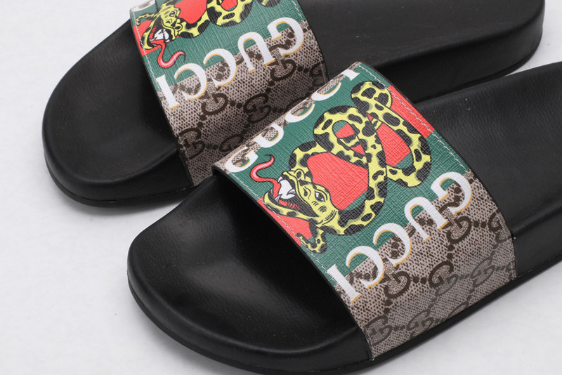 GUC LEATHER SLIDE