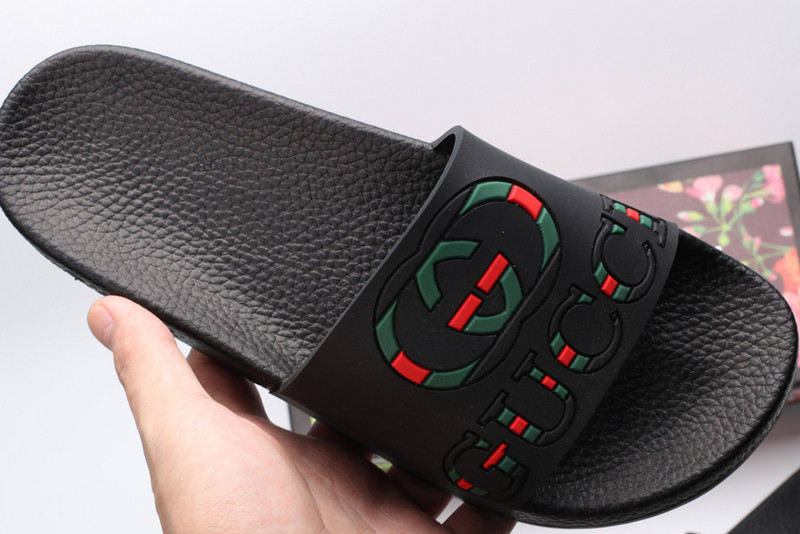 GUC LEATHER SLIDE