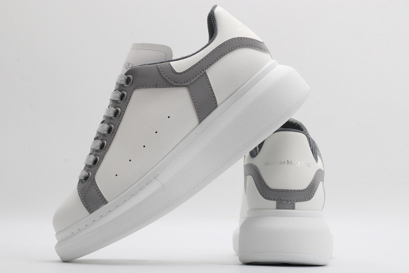 ALEXANDER MCQUEEN SNEAKER