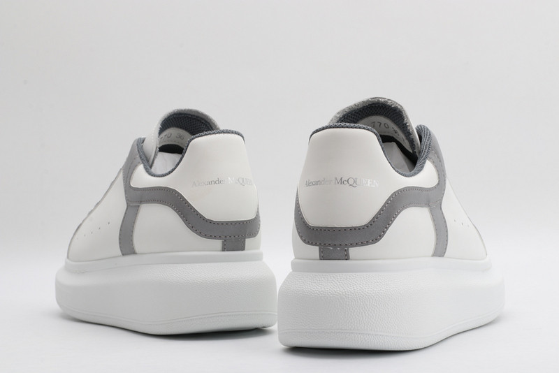 ALEXANDER MCQUEEN SNEAKER