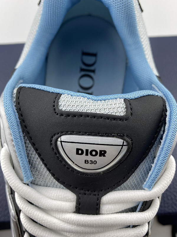 DR B30 SNEAKER