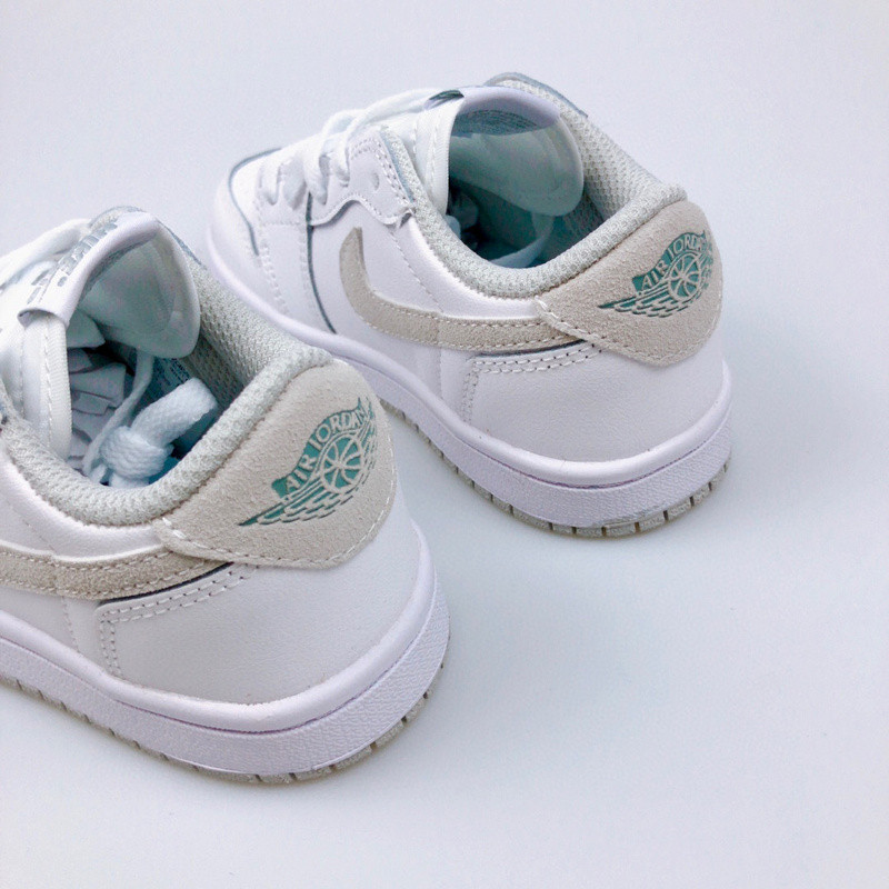 AIR JORDAN 1 KIDS SHOES