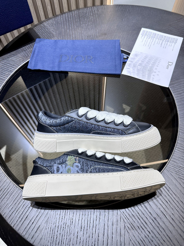 DR B33 SNEAKER