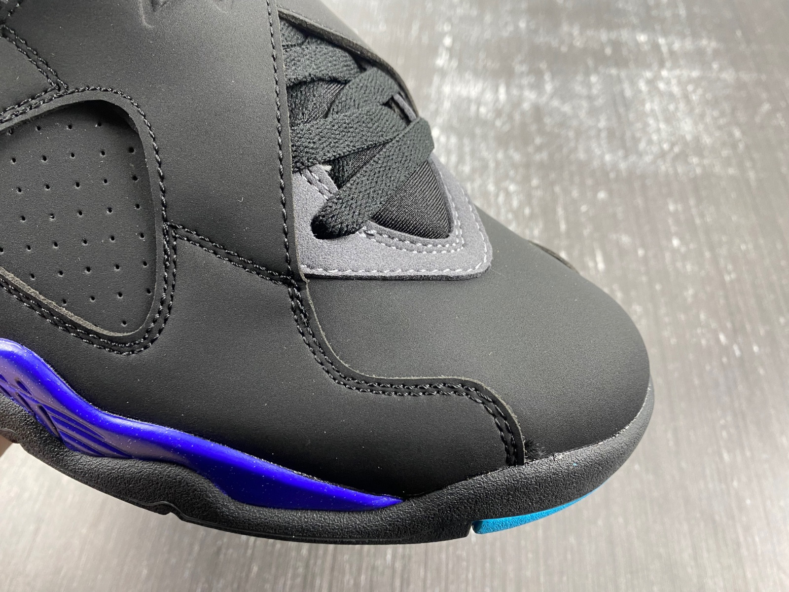 Air Jordan 8 Retro