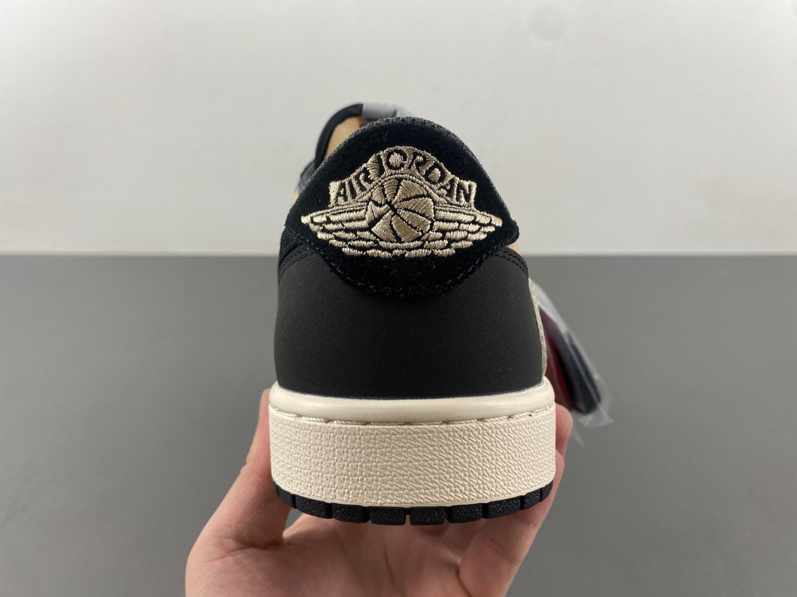 Travis Scott x Air Jordan 1 Low OG Pale Vanilla DM7866-201