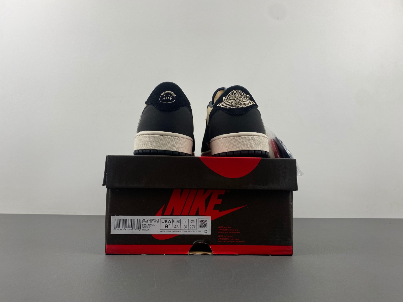 Travis Scott x Air Jordan 1 Low OG Pale Vanilla DM7866-201