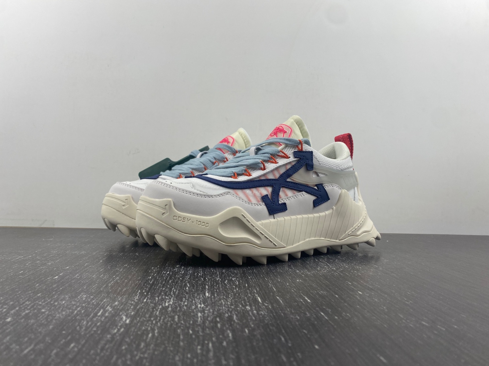 OW C/O ODSY-1000 SPORTS SHOES