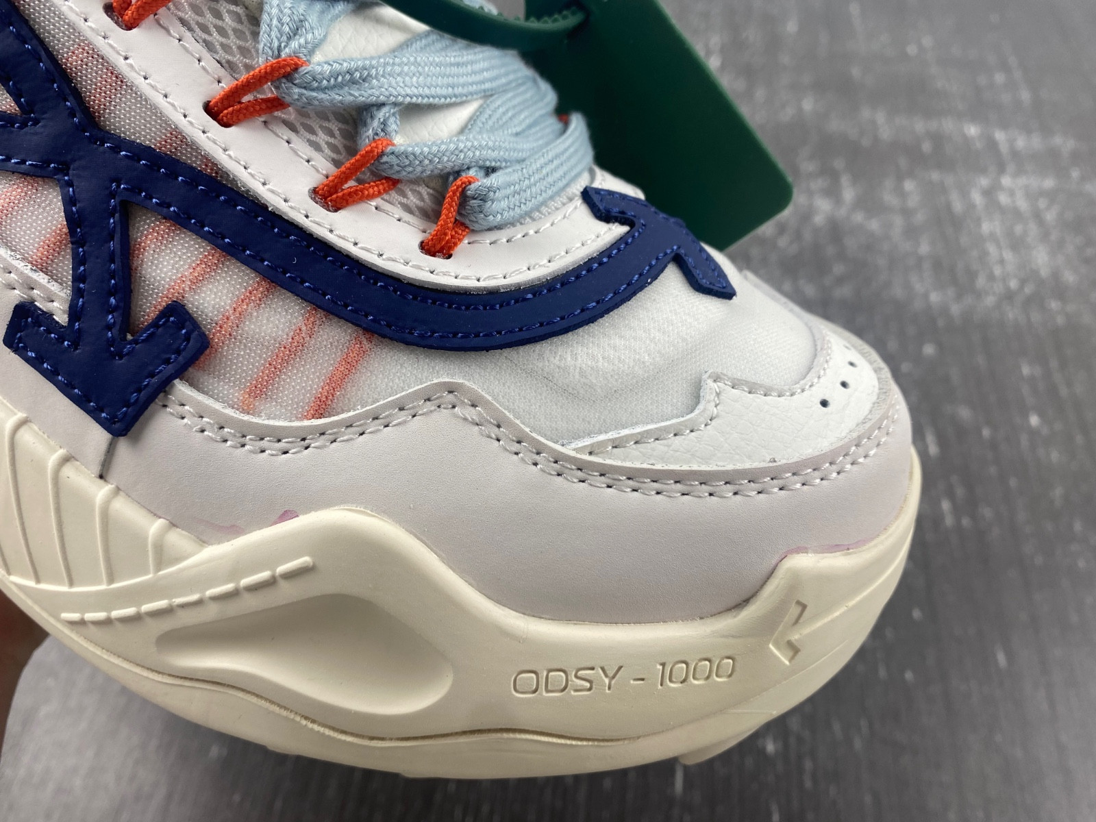 OW C/O ODSY-1000 SPORTS SHOES