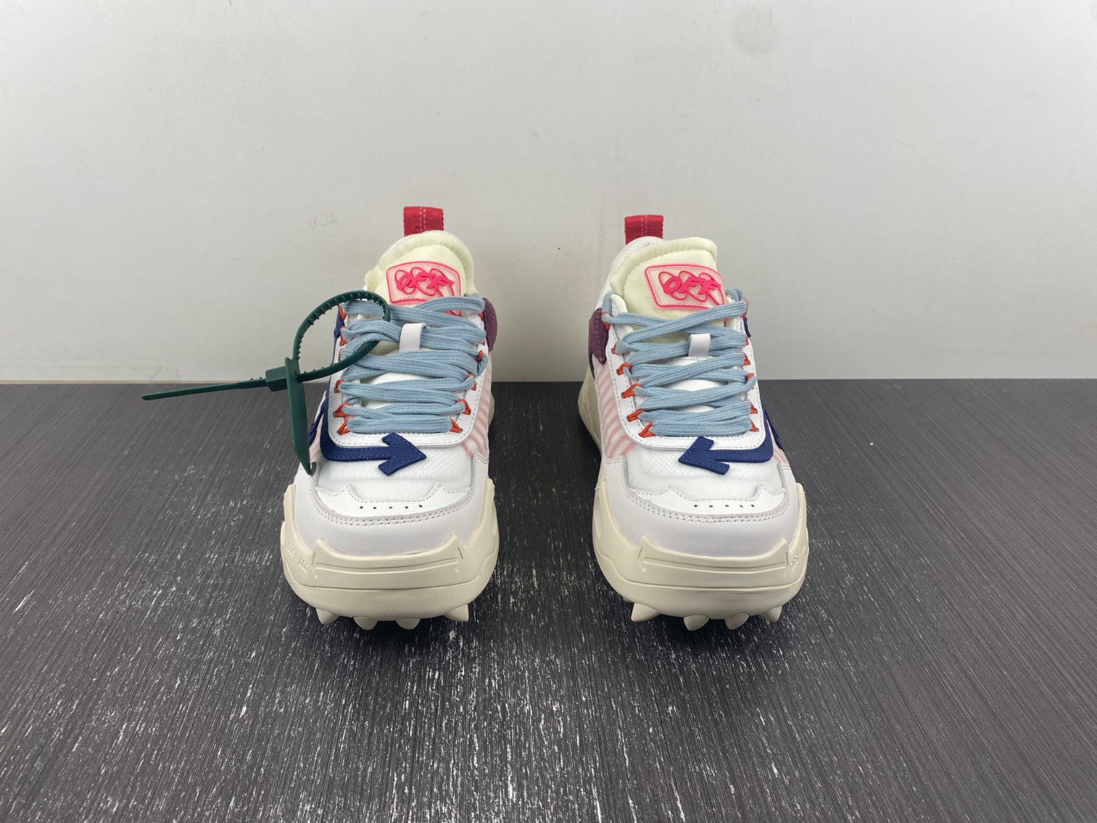 OW C/O ODSY-1000 SPORTS SHOES