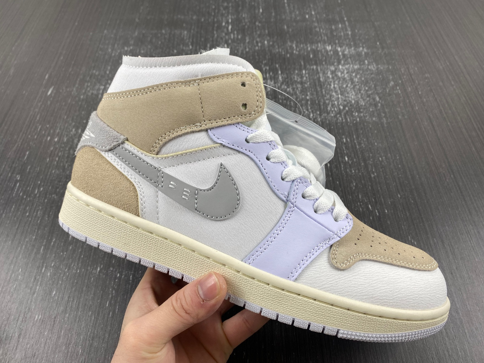 JORDAN Air 1 Mid SE Craft DM9652-120