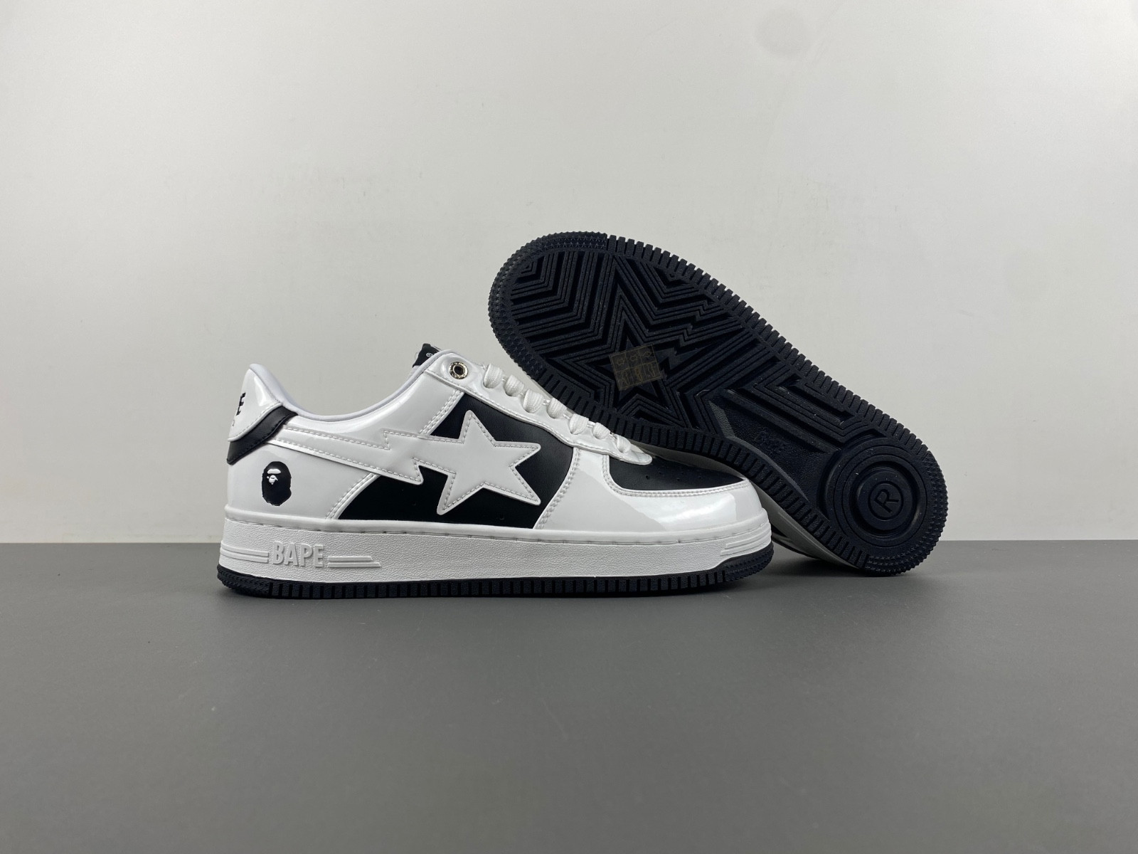 BAPE SNEAKERS