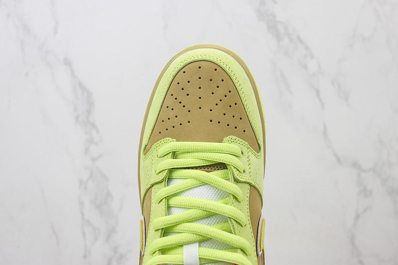Tagzfootwear X Dunk SB Low BV1310-566