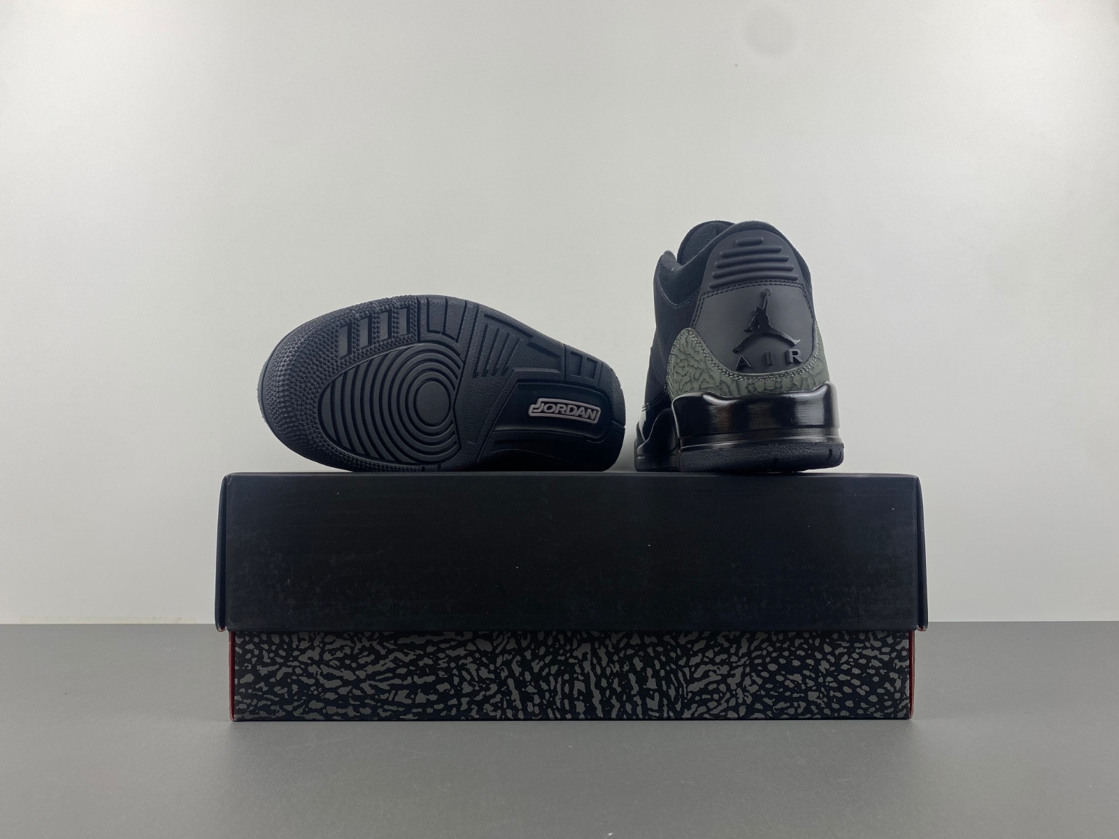 Air Jordan 3 Retro 