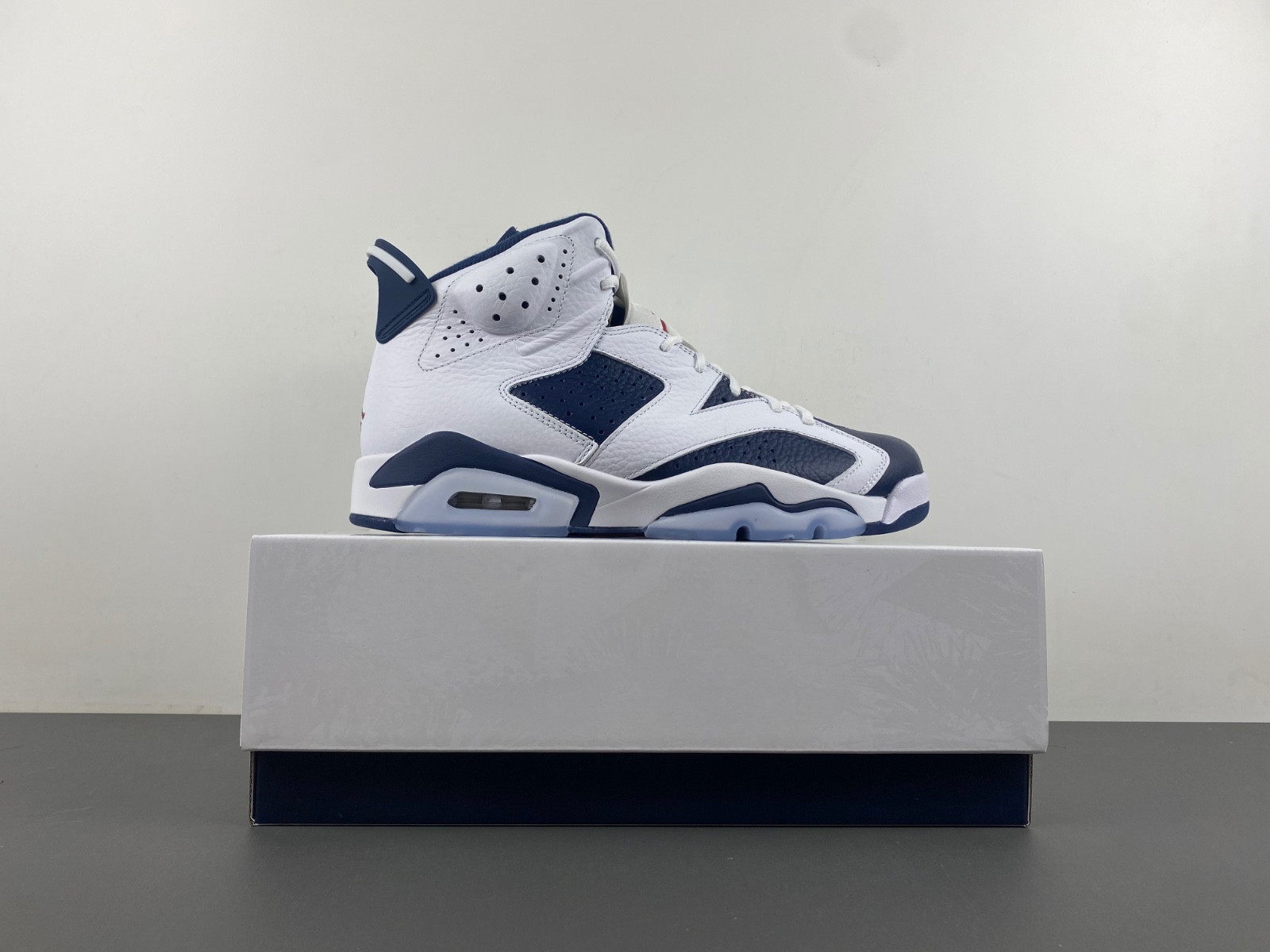 Air Jordan 6