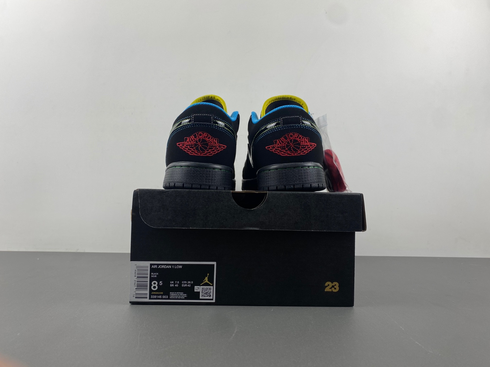 AIR JORDAN 1 PHAT LOW 