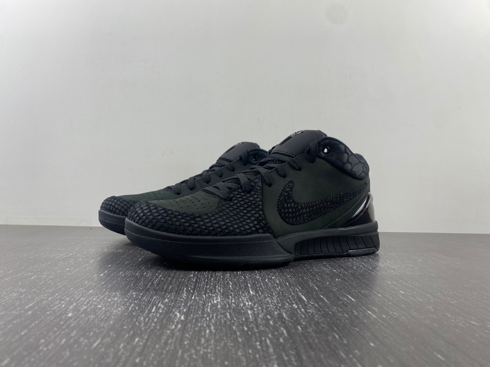 Nike Kobe 4 Protro Gift of Mamba Men