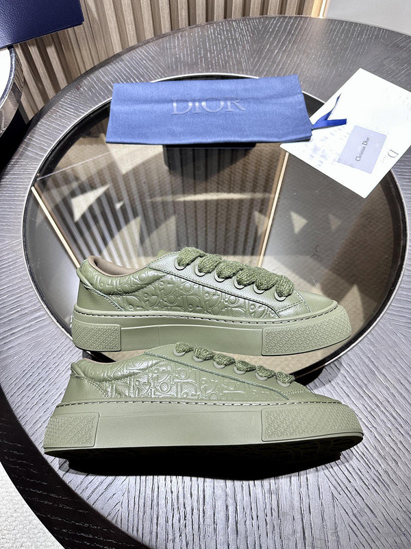 DR B33 SNEAKER