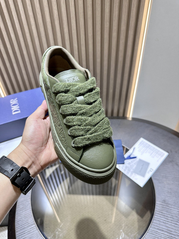 DR B33 SNEAKER