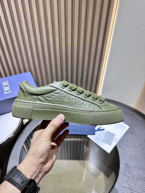 DR B33 SNEAKER