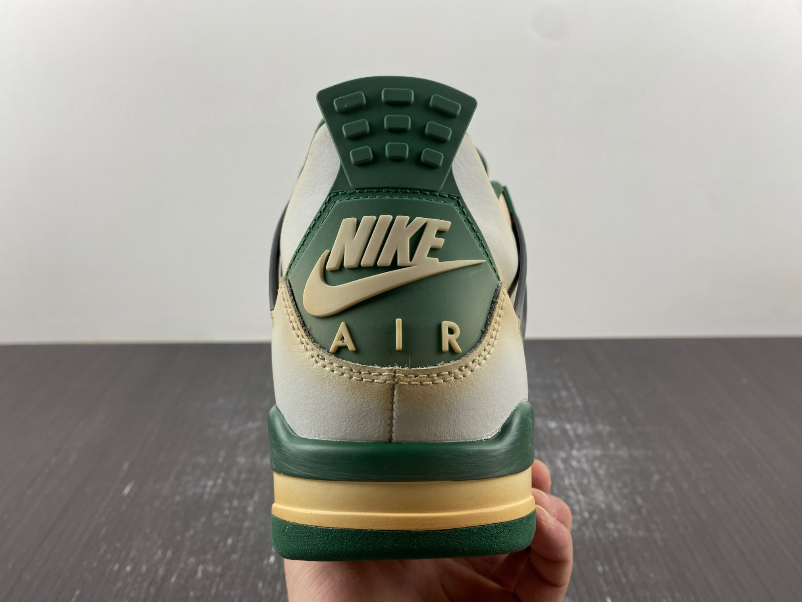 Nike Air Jordan 4 OG