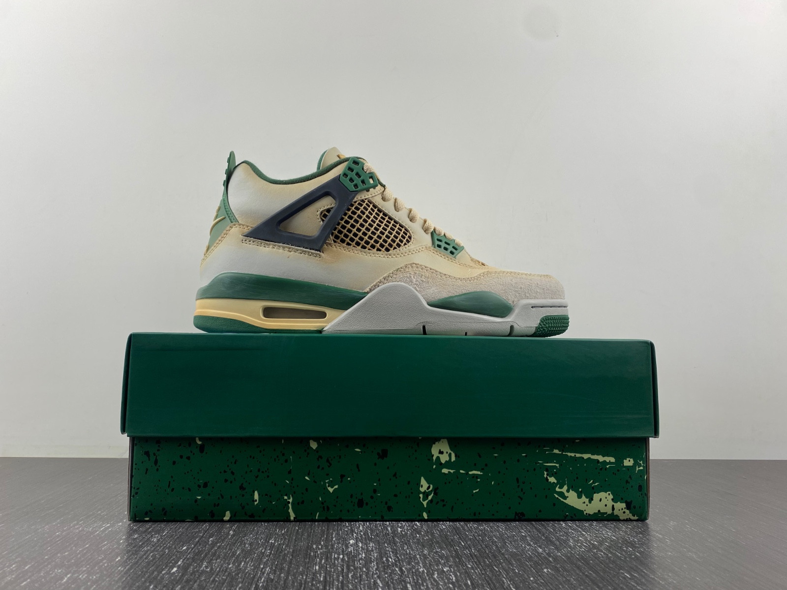 Nike Air Jordan 4 OG