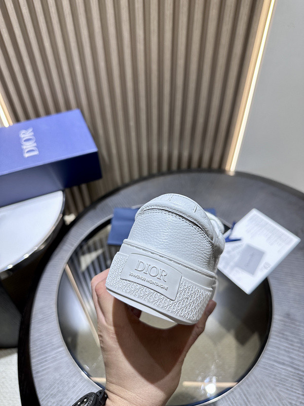 DR B33 SNEAKER