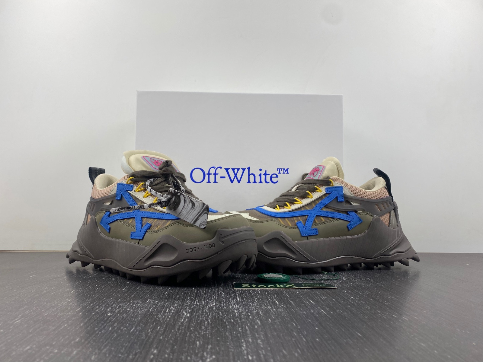 OW C/O ODSY-1000 SPORTS SHOES