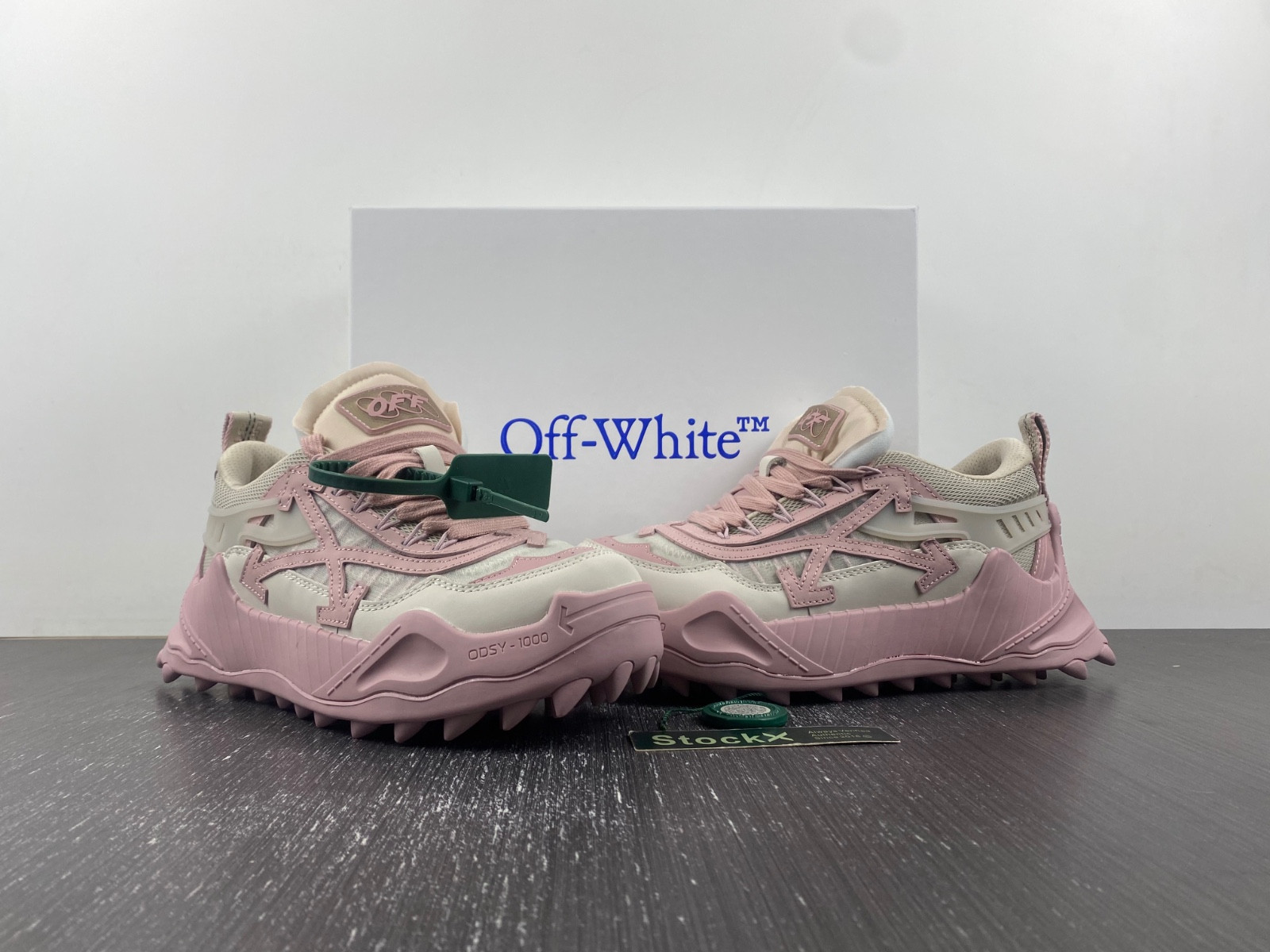 OW C/O ODSY-1000 SPORTS SHOES