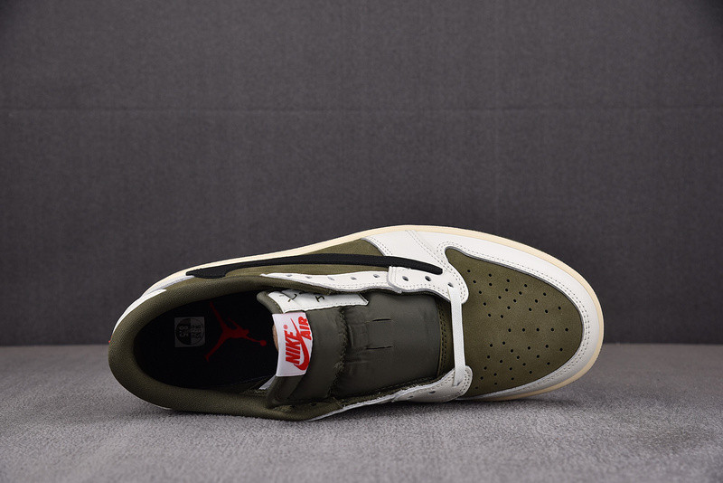 Travis Scott x Air Jordan 1 Low OG