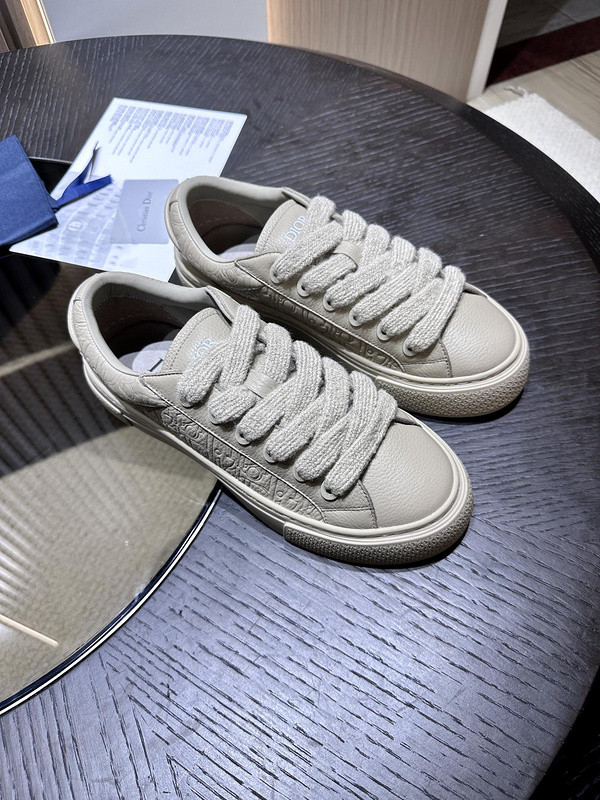 DR B33 SNEAKER
