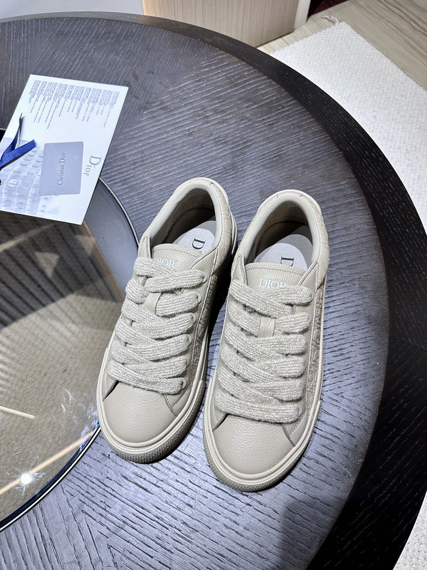DR B33 SNEAKER