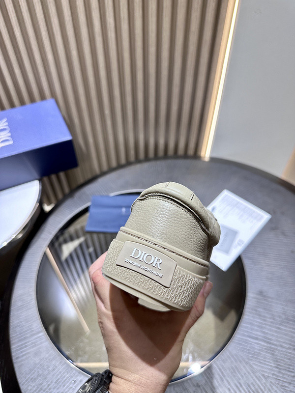 DR B33 SNEAKER